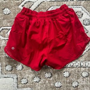 Lululemon Hotty Hot High-Rise Shorts 4"